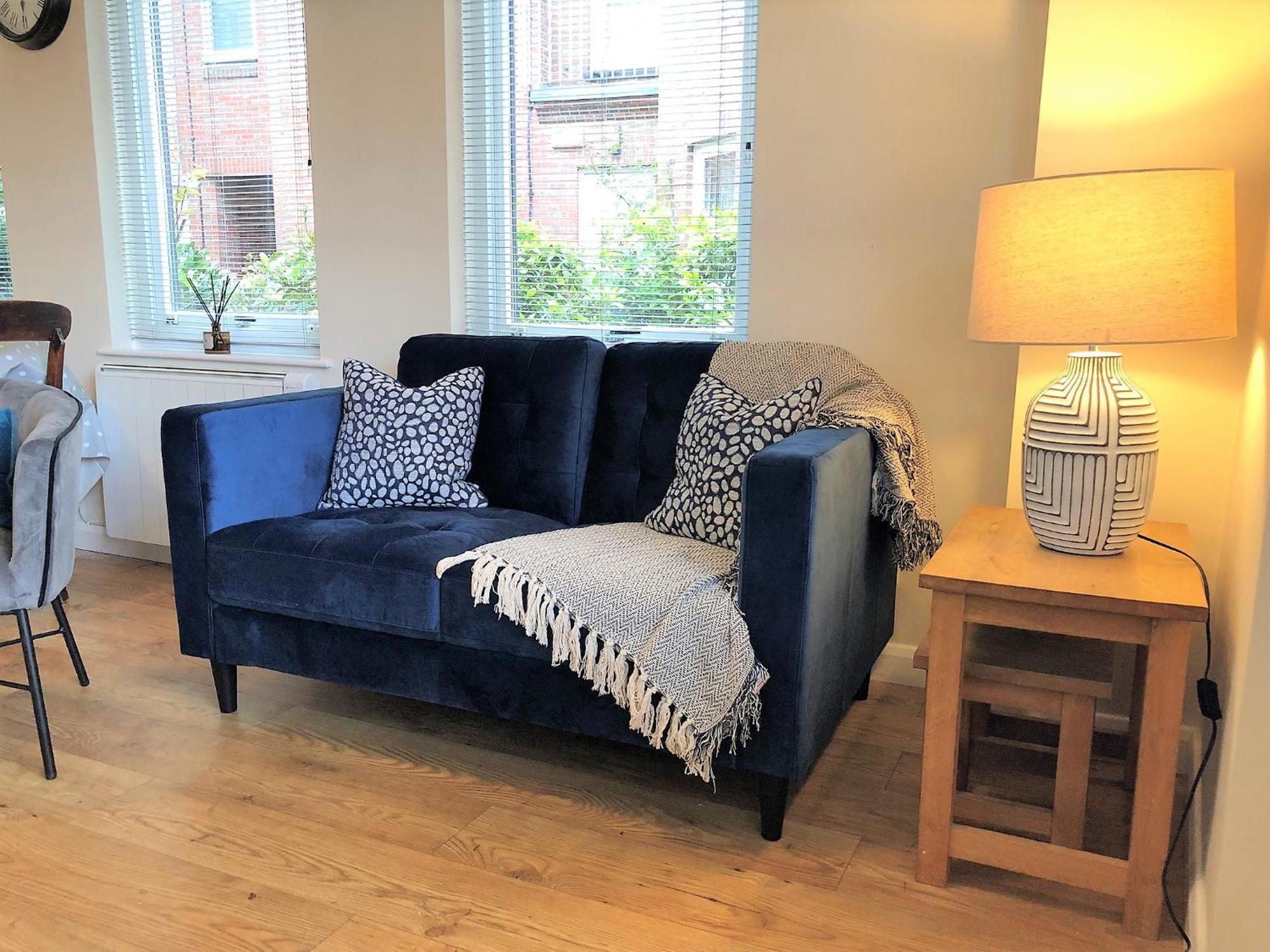 The Courtyard 2 Bedroom Apartments In Central Windsor With Parking Εξωτερικό φωτογραφία